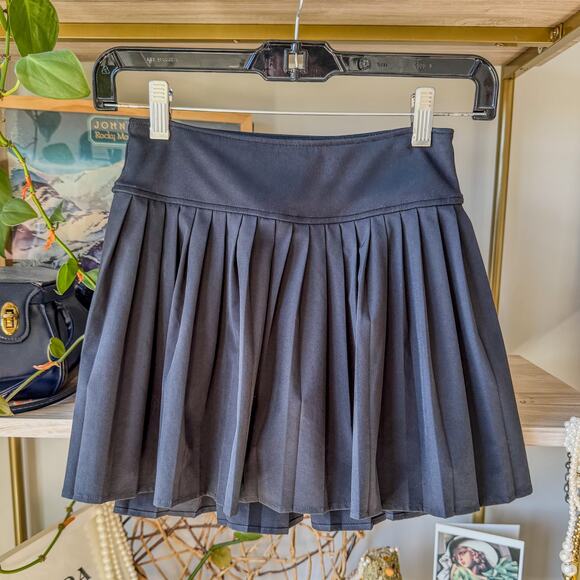 Abercrombie Kids YPB, Black Pleated Skort Skirt, Girls 7/8 - Picture 1 of 9